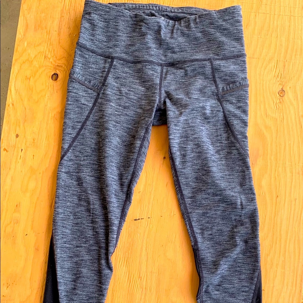 Athleta leggings with side pockets